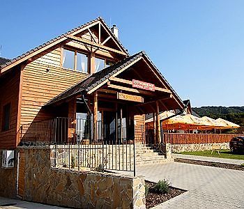 Wellness Pension & Salas Saris Park Presov Ngoại thất bức ảnh