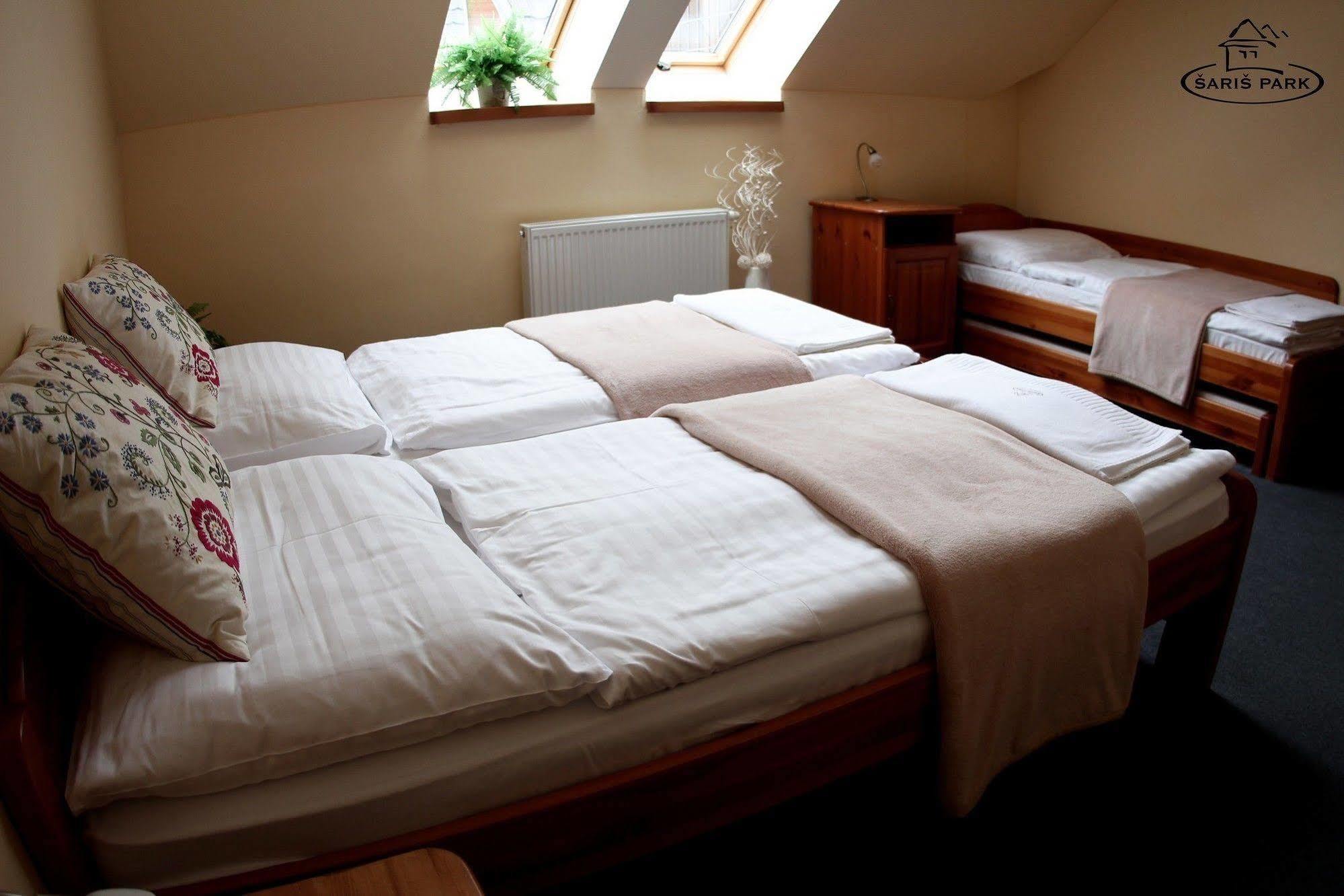 Wellness Pension & Salas Saris Park Presov Ngoại thất bức ảnh