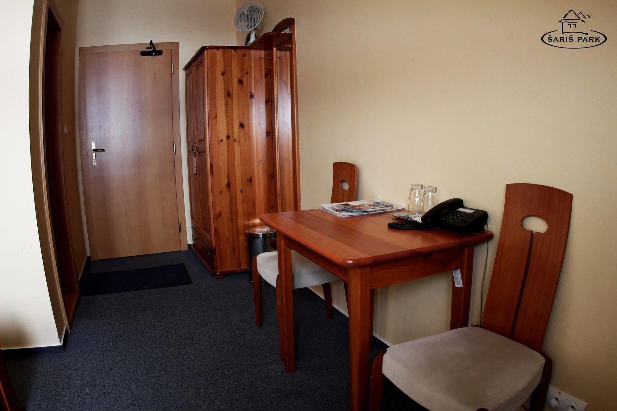 Wellness Pension & Salas Saris Park Presov Ngoại thất bức ảnh
